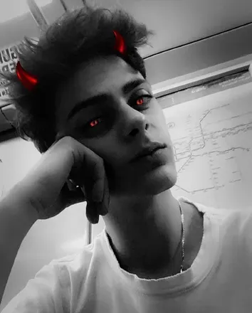 OnlyFans cuenta negative_rain header 2