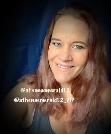 OnlyFans cuenta athenaemerald12 avatar 1