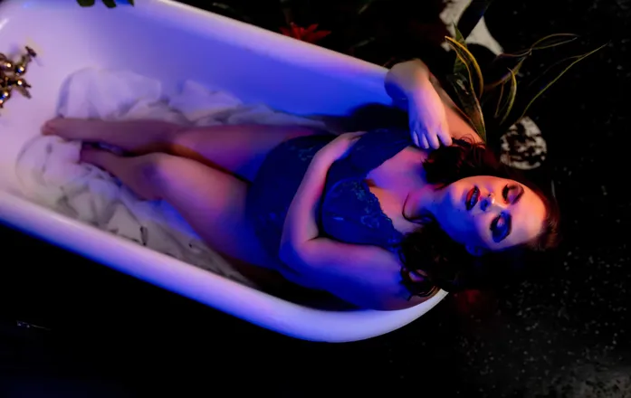 OnlyFans cuenta luxmistress header 2