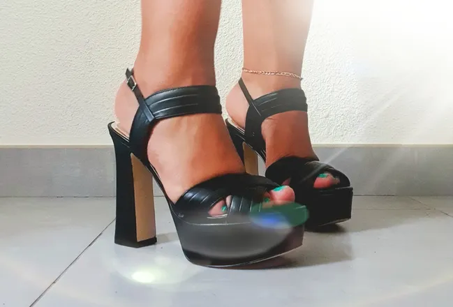 OnlyFans cuenta alyaahlove header 2