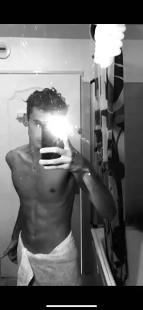 OnlyFans account  txomyi header 2