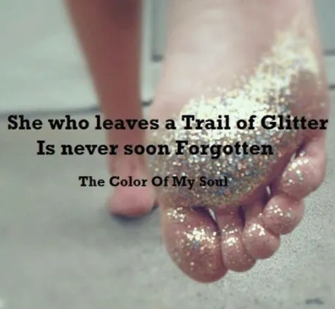 OnlyFans cuenta glitterfeet header 2