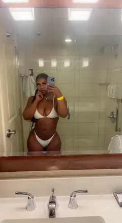 OnlyFans cuenta luvluxxx header 2
