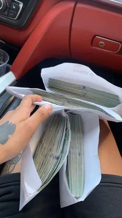 OnlyFans cuenta igotdough_ header 2