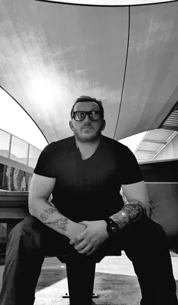 OnlyFans cuenta shy-daddy-bod avatar 1