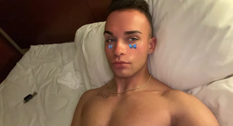 OnlyFans cuenta justpeachy34 header 2