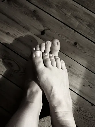 OnlyFans account  charmfeets header 2
