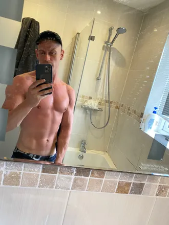 OnlyFans cuenta mikey1357 header 2