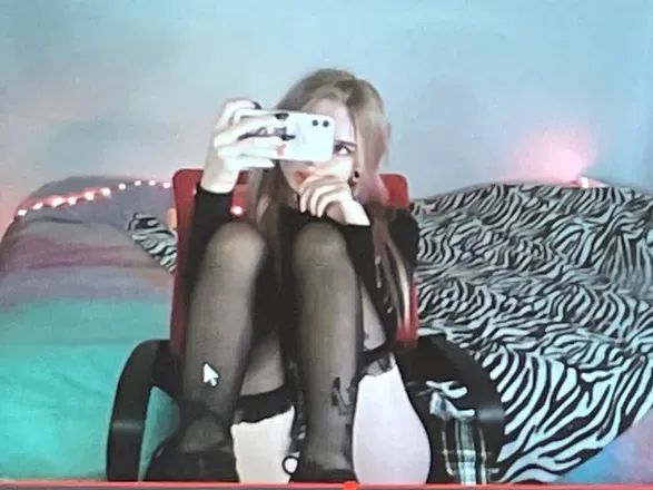 OnlyFans cuenta poorwaifu avatar 1