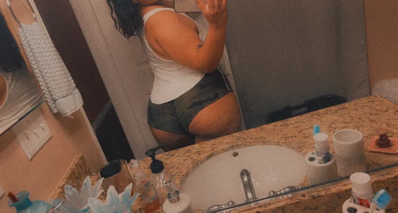 OnlyFans cuenta veryjuicyv header 2