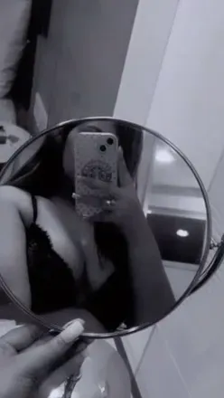 OnlyFans cuenta mila_kravitz header 2