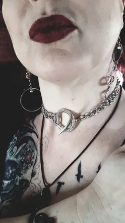 OnlyFans cuenta cinnamonsmidnightgarden header 2