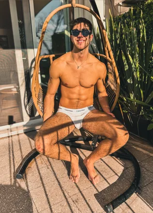 OnlyFans cuenta ginomansour header 2