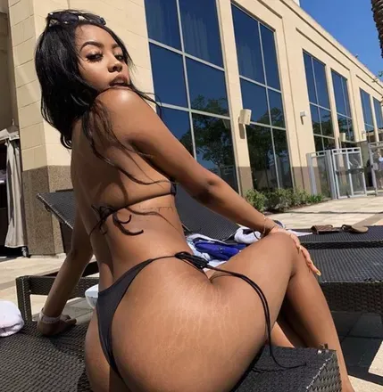 OnlyFans cuenta yafavasia avatar 1