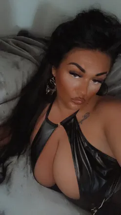 OnlyFans cuenta healsandsqueals header 2