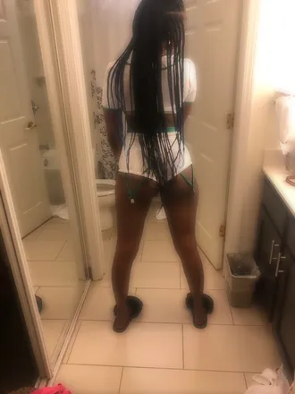 OnlyFans cuenta choclatewetswurl header 2