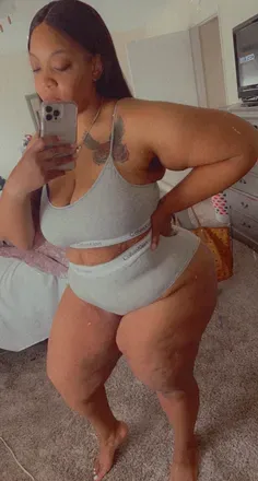 OnlyFans cuenta thickassbritt22 avatar 1