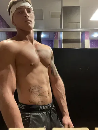 OnlyFans cuenta stepdaddy_revan avatar 1