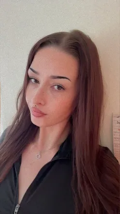 OnlyFans cuenta shesostella header 2