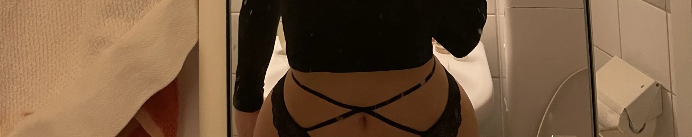 OnlyFans cuenta naadjaa header 2