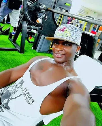 OnlyFans cuenta kmacho11 header 2
