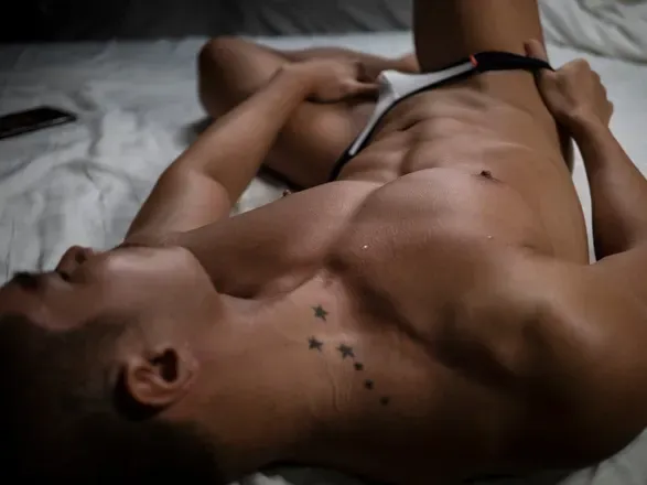 OnlyFans cuenta henry_cheche header 2