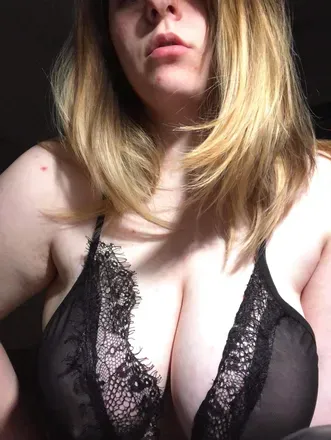 OnlyFans cuenta lavenderr0s3 avatar 1