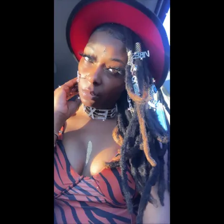 OnlyFans cuenta queennu504 header 2