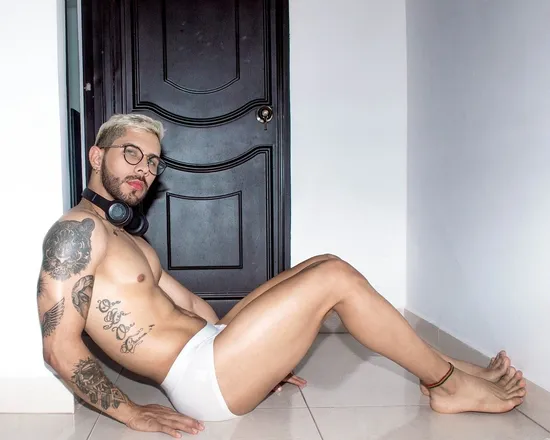 OnlyFans cuenta jnakedboy header 2