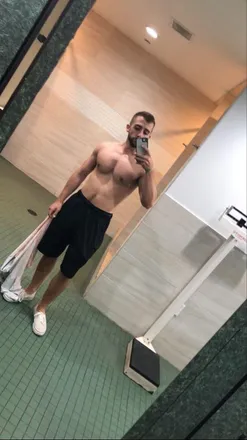 OnlyFans cuenta chucksgotdick header 2