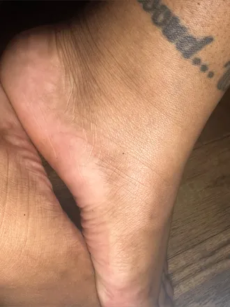 OnlyFans cuenta prettifeetndimples header 2