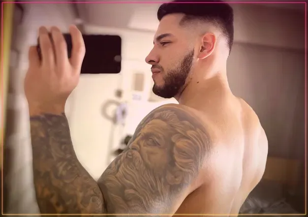 OnlyFans cuenta alessandrovoss header 2