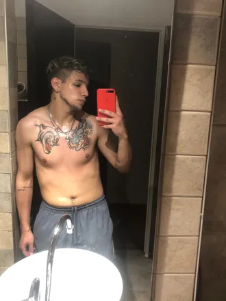 OnlyFans cuenta childwithyoureyes header 2