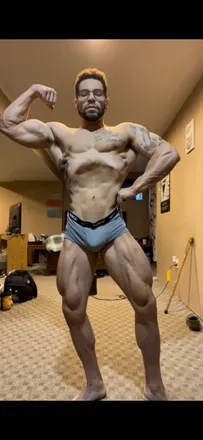 OnlyFans cuenta yourpersonalgigachad header 2