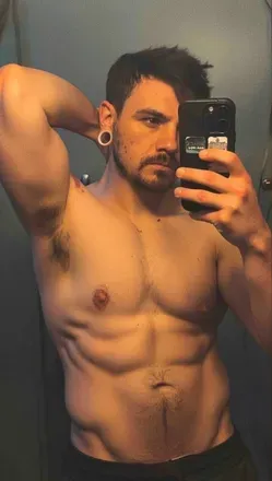 OnlyFans cuenta grownupemo avatar 1