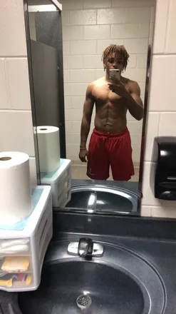 OnlyFans cuenta sexyaaroncutie header 2