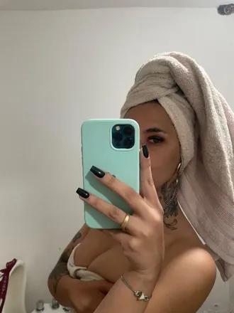 OnlyFans cuenta calubeberica header 2