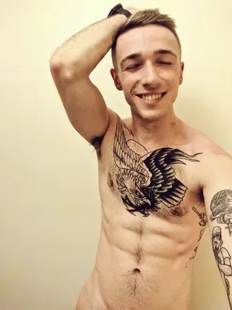 OnlyFans account  maccypeaches avatar 1
