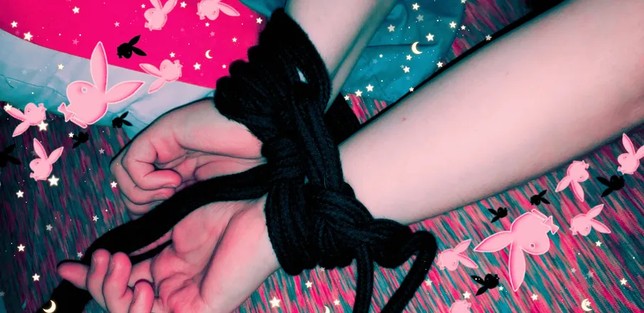 OnlyFans account  alana.april22 header 2