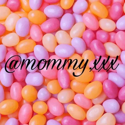 OnlyFans account  mommy.xxx header 2