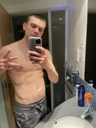 OnlyFans cuenta walshy0902 header 2