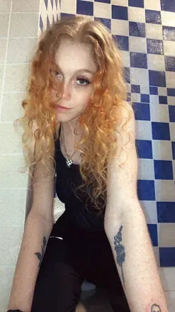 OnlyFans cuenta curlyyheadedcutiee avatar 1