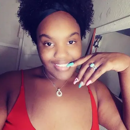 OnlyFans cuenta thequeenherself07 header 2