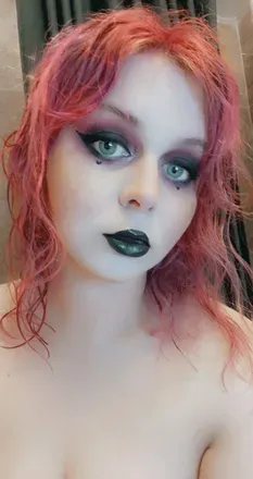 OnlyFans cuenta big.titty.goth.mom avatar 1