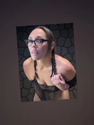OnlyFans cuenta 420baddiee header 2