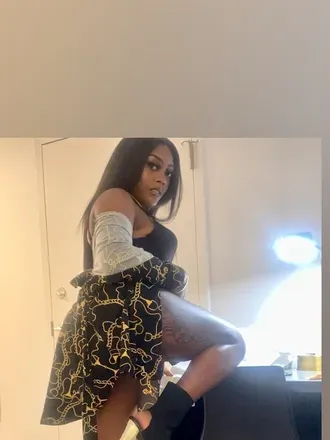 OnlyFans cuenta naughtynubiann header 2