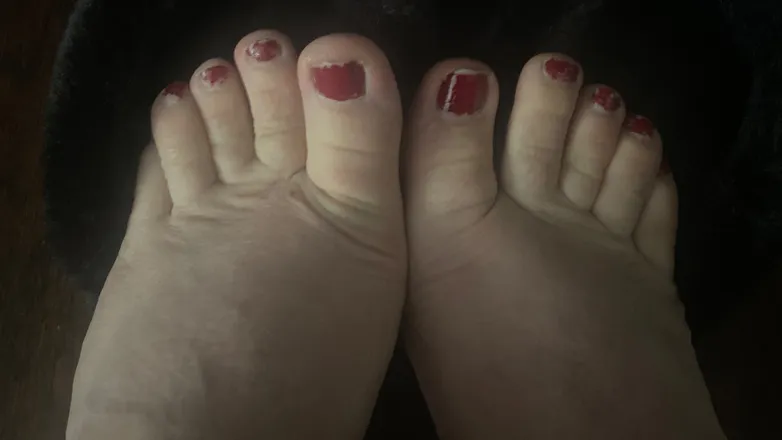OnlyFans cuenta paintedfootnails header 2
