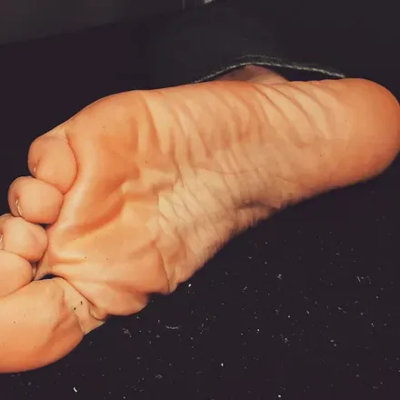 OnlyFans cuenta enjoy.body.and.foot header 2
