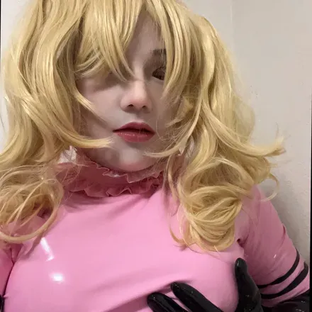 OnlyFans cuenta rubberdollvictoria avatar 1
