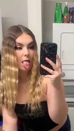 OnlyFans account  yourgirlserenaxo avatar 1
